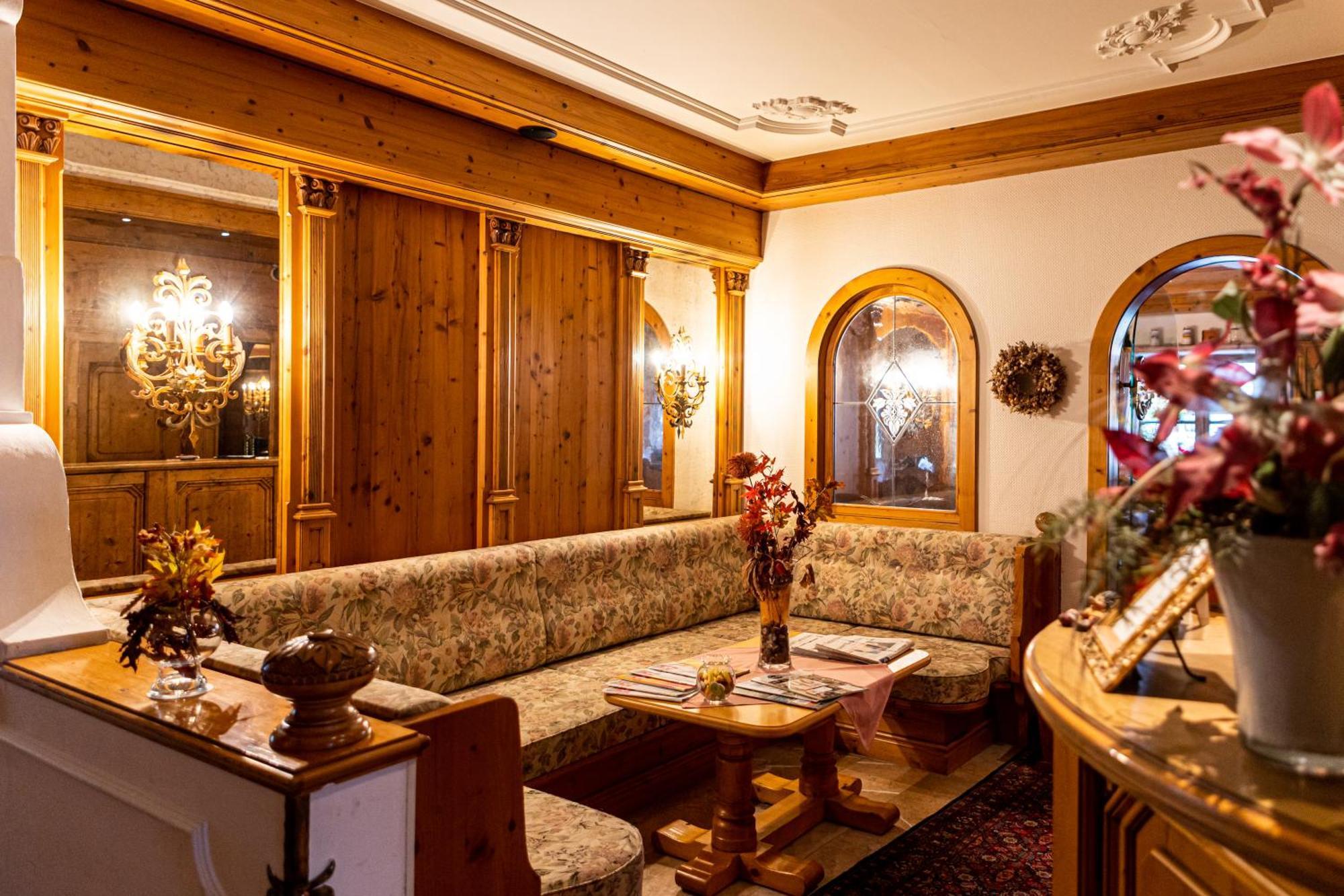 Alpenhotel Pfaffenwinkel Peiting Esterno foto