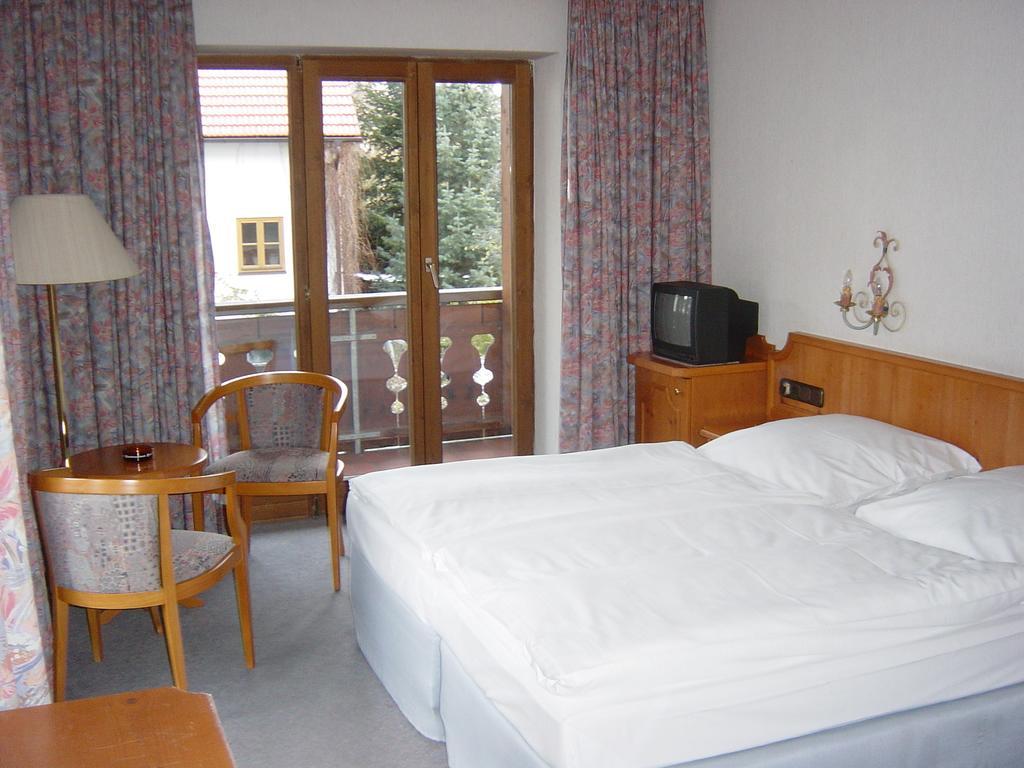 Alpenhotel Pfaffenwinkel Peiting Esterno foto